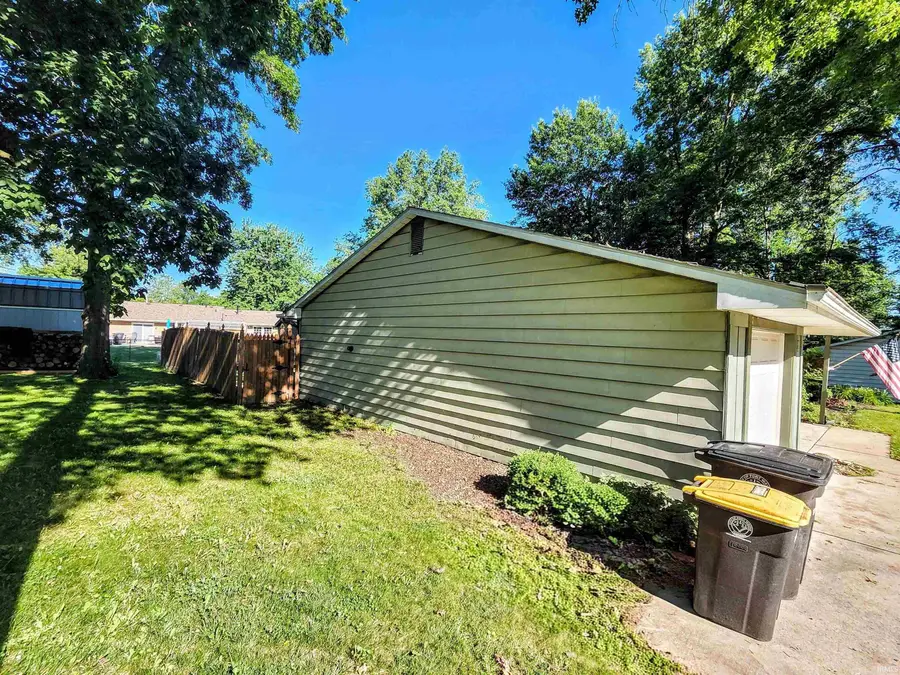 6913 Woodtrail Court, Fort Wayne, IN 46835 - #3