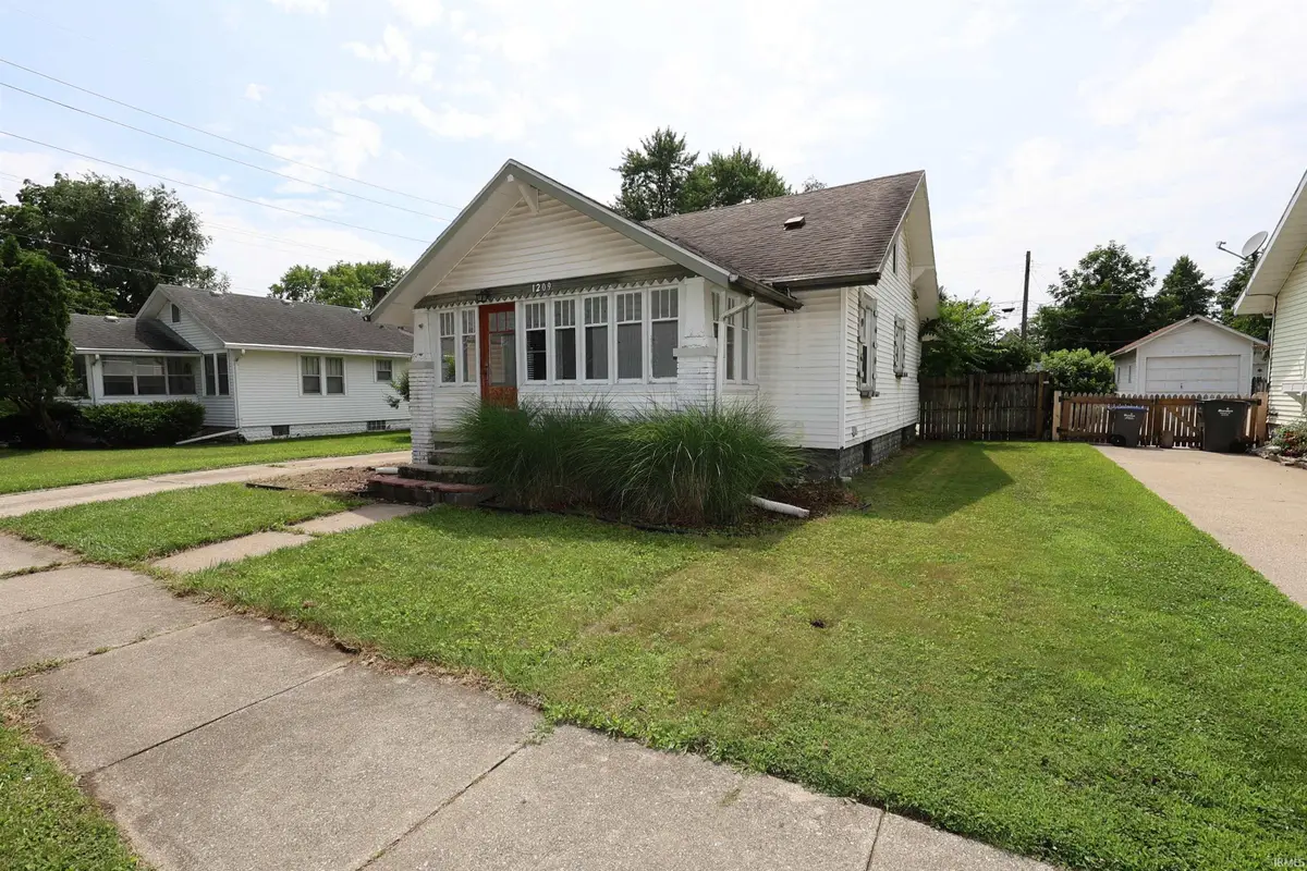 1209 Magnolia Avenue, Elkhart, IN 46514 - #1