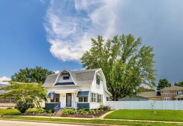608 N Main Street, Bicknell, IN 47512