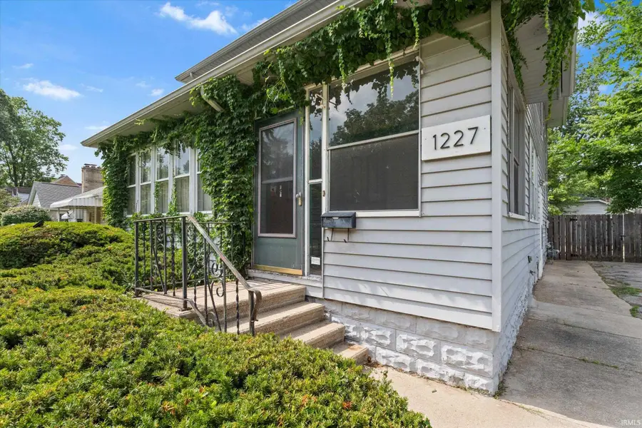 1227 E Colfax Avenue, South Bend, IN 46617 - #3