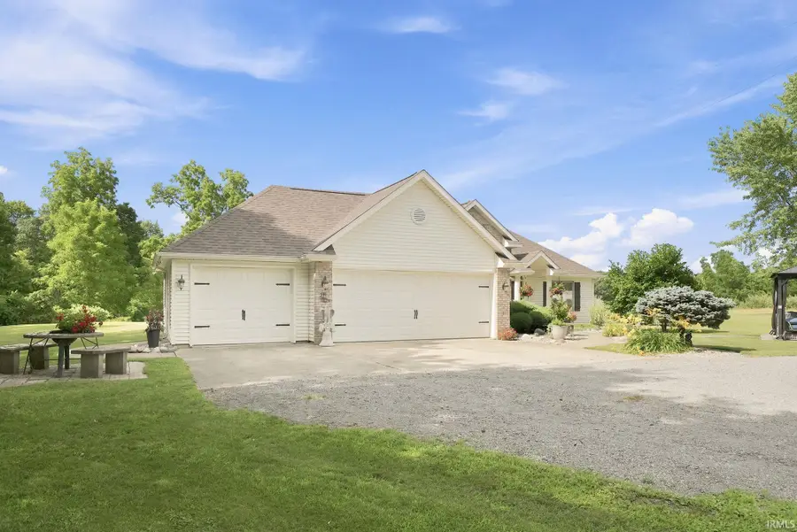 3139 County Road 72, Auburn, IN 46706 - #3