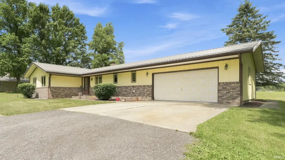 4421 S State Road 5 Road, South Whitley, IN 46787 - #1