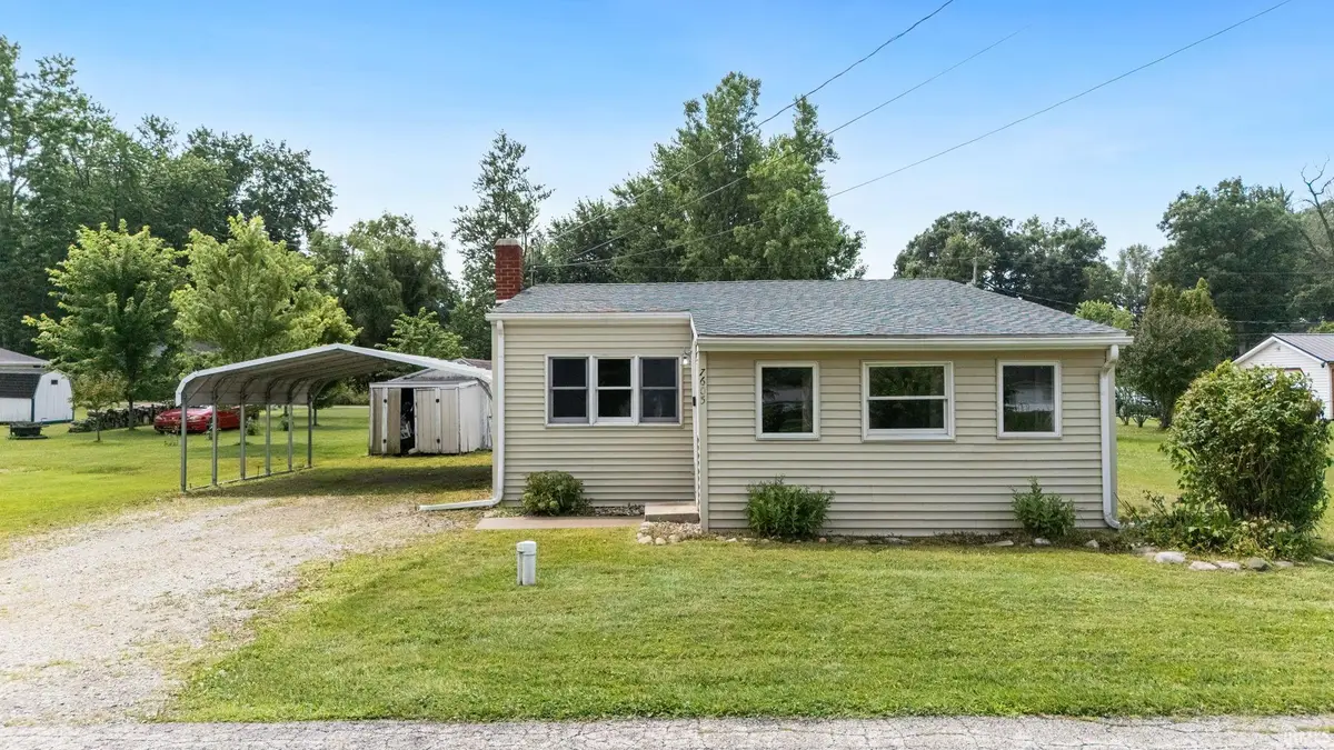 7605 W Forest Avenue, Warsaw, IN 46582 - #1