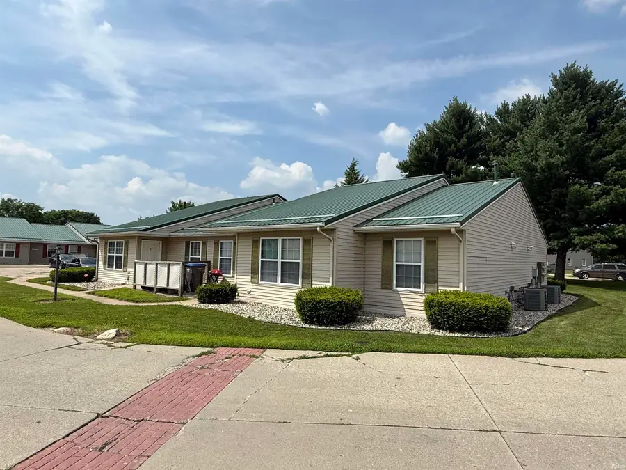 210/218 S Silverwood Lane, Goshen, IN 46526 - #2