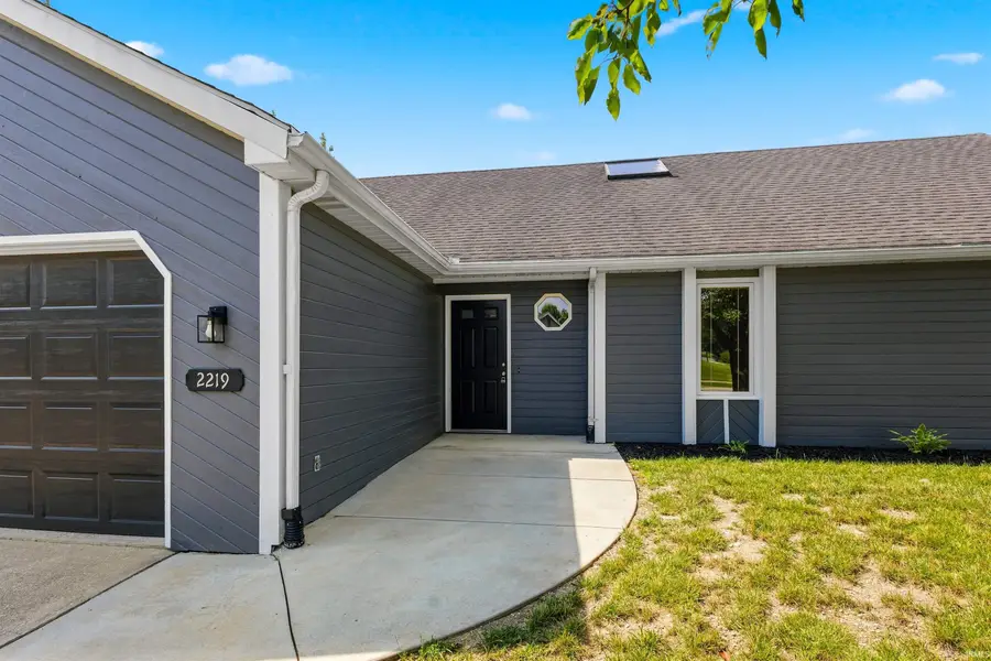 2219 Lima Valley Drive, Fort Wayne, IN 46818 - #2