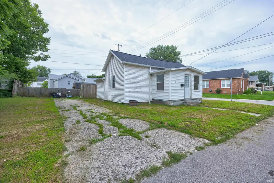901 E State Street, Princeton, IN 47670 - #3