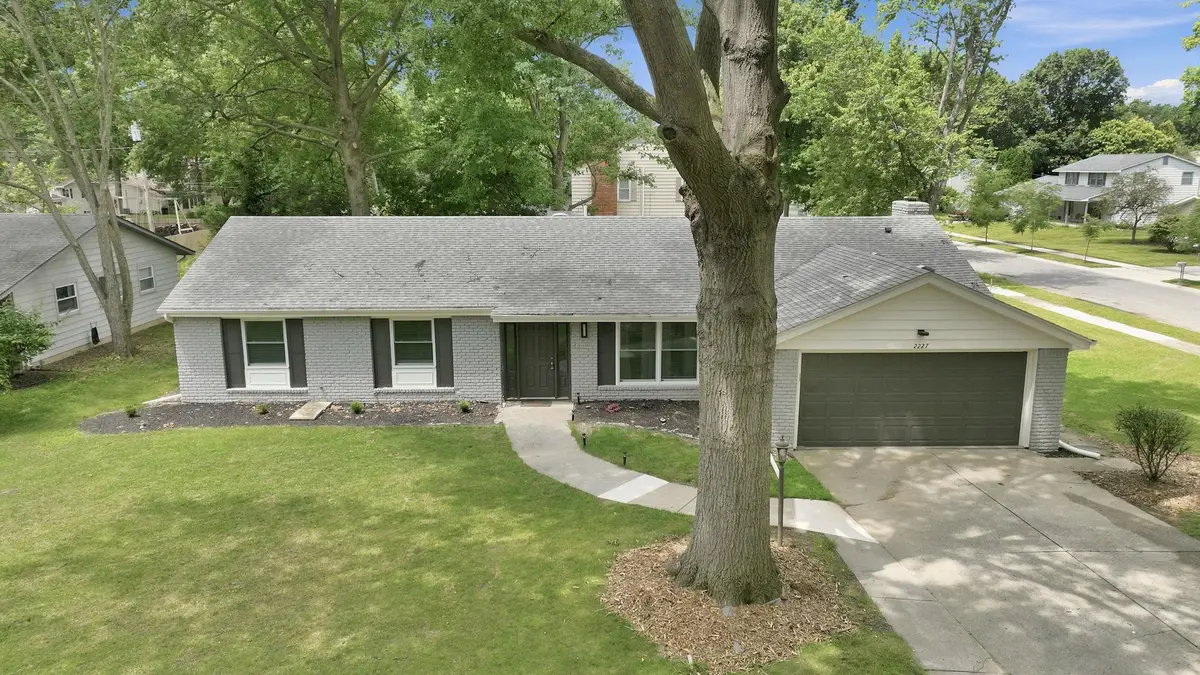 2227 Lakeland Lane, Fort Wayne, IN 46815 - #1