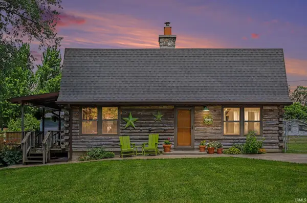 13425 N Hillside Drive, Syracuse, IN 46567