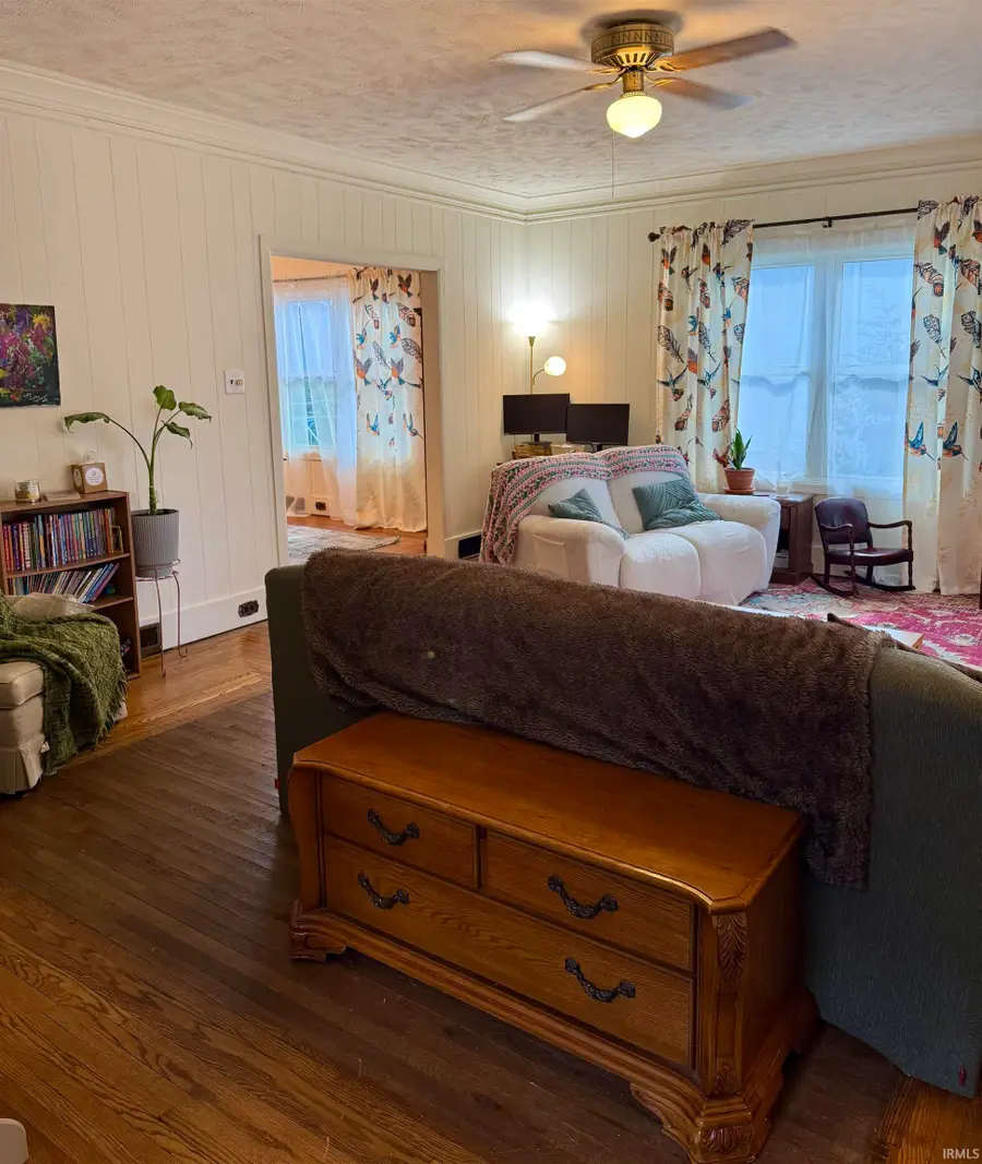 412 W Plymouth Street, Bremen, IN 46506 - #3