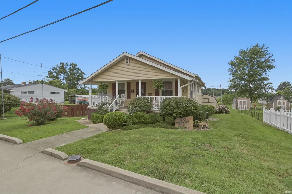 226 N 2nd Avenue, Oakland City, IN 47660 - #1