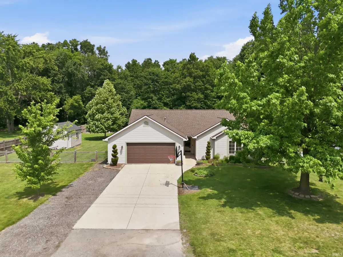 2216 W Shoaff Road, Huntertown, IN 46748 - #1