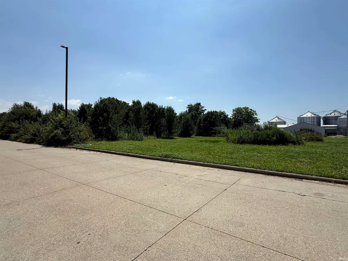 12637 S Northgate Drive, Haubstadt, IN 47639 - #1
