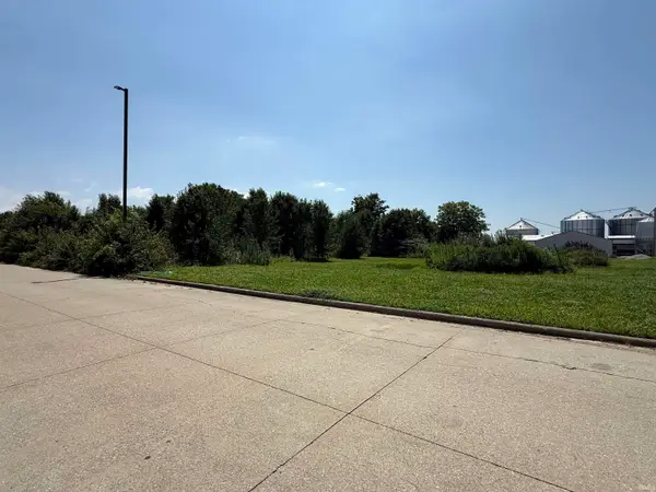 12637 S Northgate Drive, Haubstadt, IN 47639