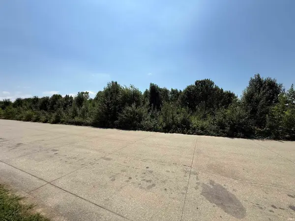 12583 S Northgate Drive, Haubstadt, IN 47639