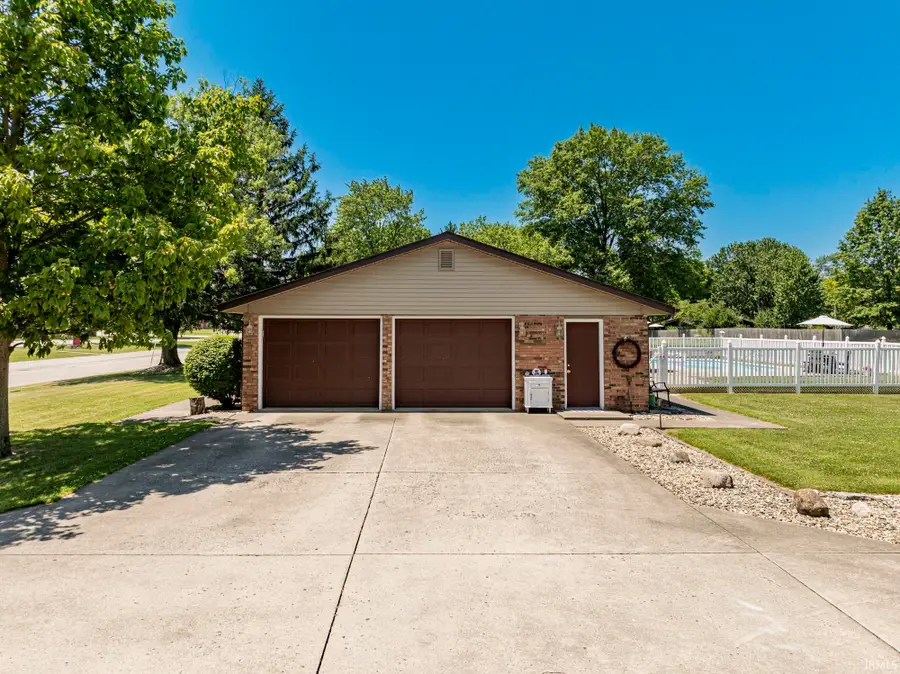 405 E Mcdonald Street, Hartford City, IN 47348 - #3