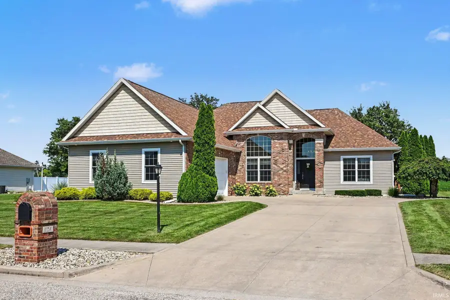 124 Westgate Boulevard, Wakarusa, IN 46573 - #2