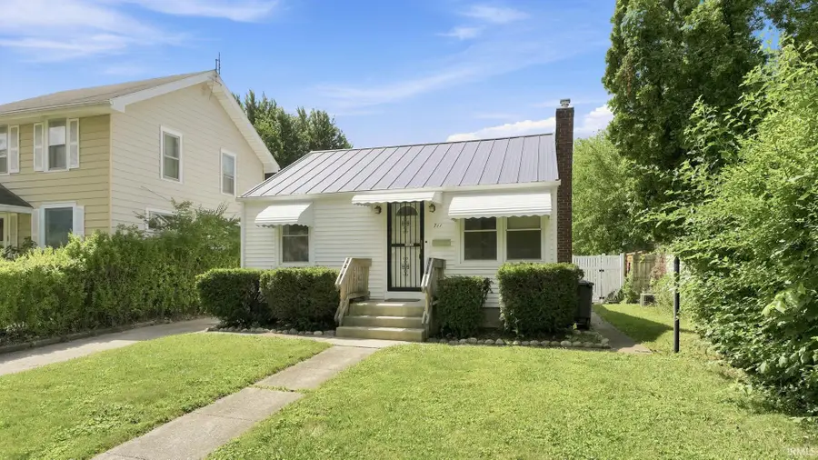 711 Lillian Avenue, Fort Wayne, IN 46808 - #2
