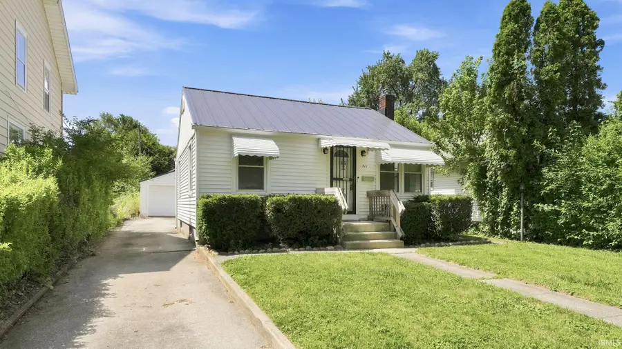 711 Lillian Avenue, Fort Wayne, IN 46808 - #3