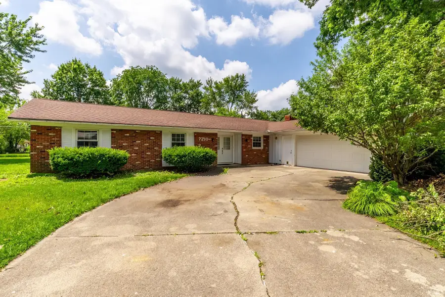 7210 Blackhawk Lane, Fort Wayne, IN 46815 - #2