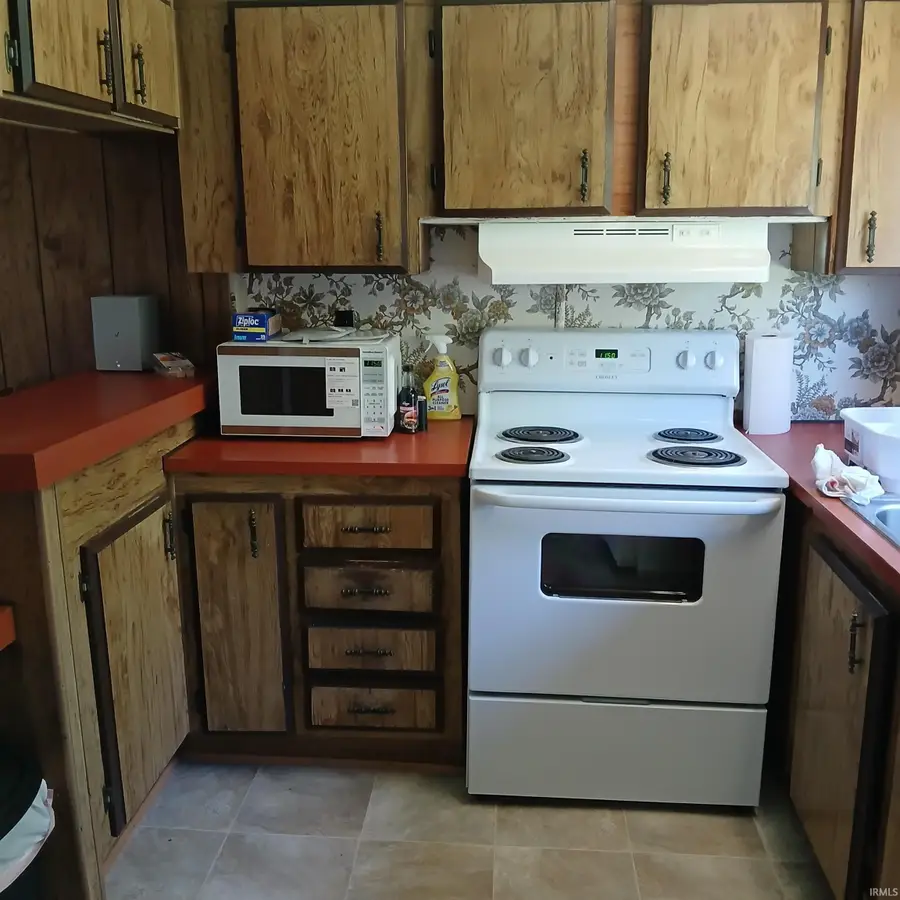 7341 E 1400 N Road, Elnora, IN 47529 - #3