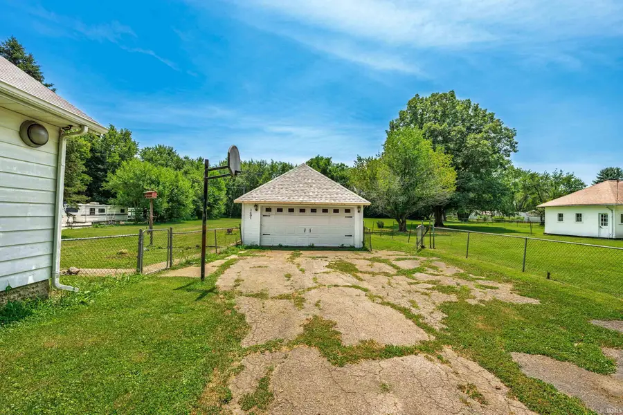 1401 S Burlington Avenue, Muncie, IN 47302 - #3