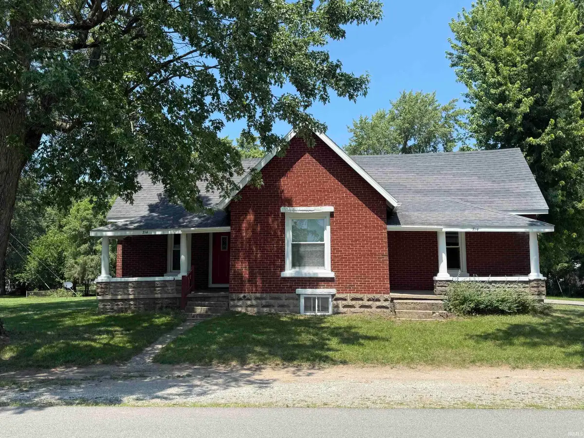 714 E Main Street, Medaryville, IN 47957 - #1