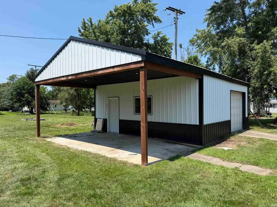 714 E Main Street, Medaryville, IN 47957 - #2