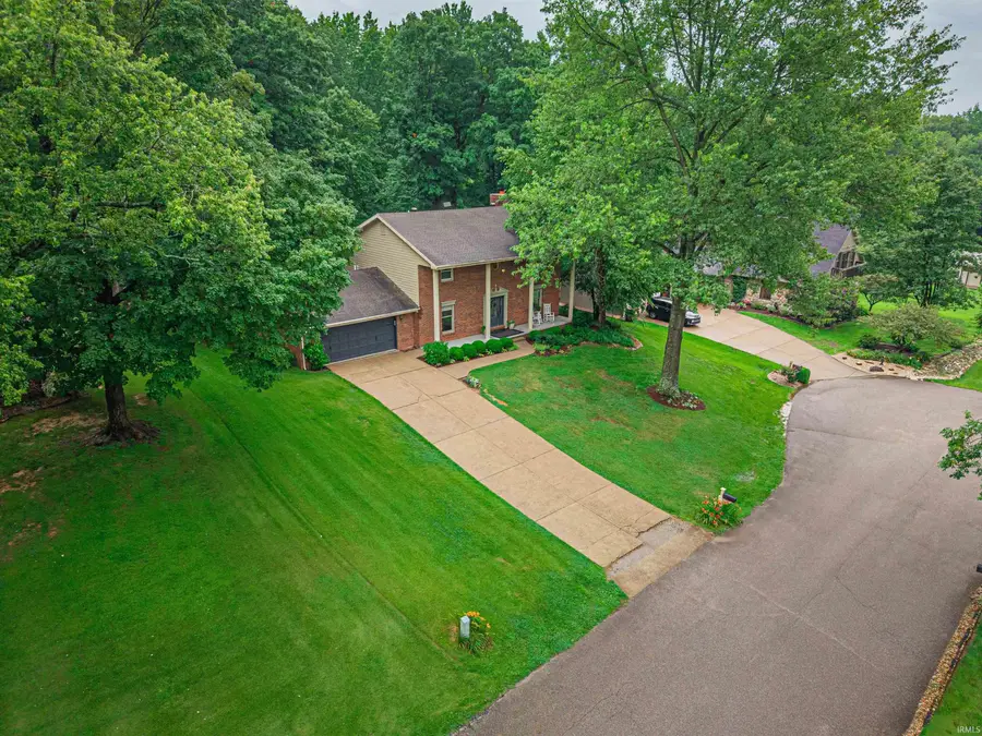 5700 Woodlawn Drive, Newburgh, IN 47630 - #3