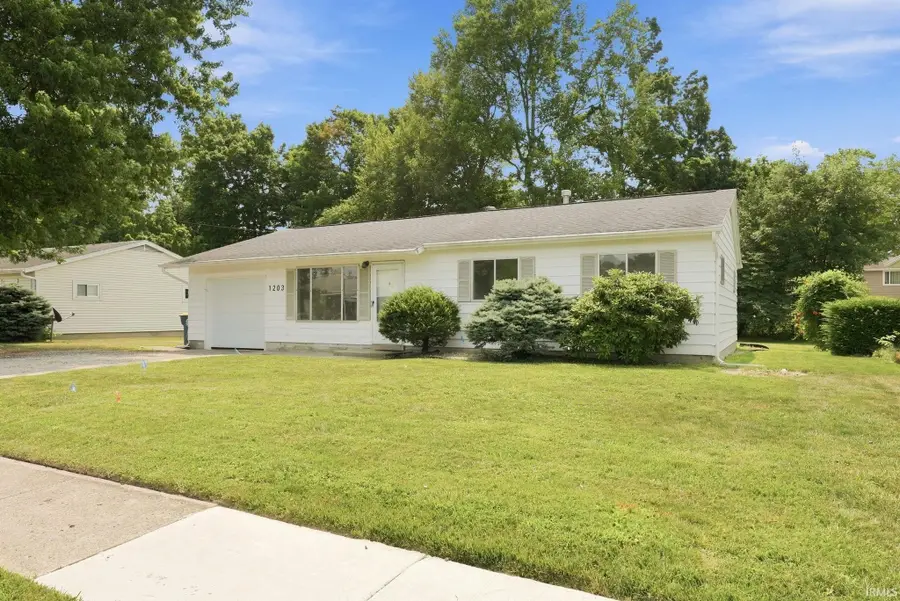1203 Superior Drive, Auburn, IN 46706 - #2