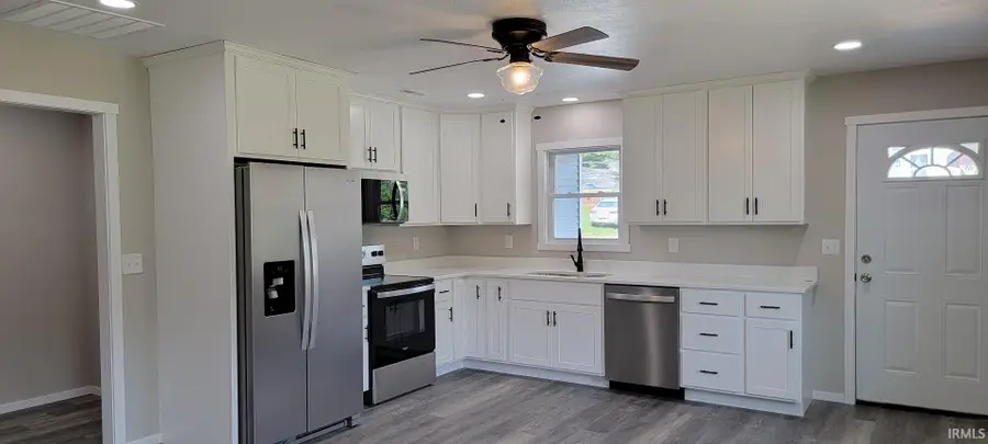 705 S Indiana Street, Bicknell, IN 47512 - #3