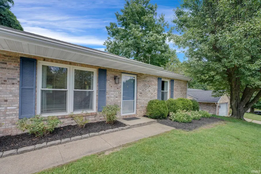 5622 Greensboro Drive, Newburgh, IN 47630 - #3