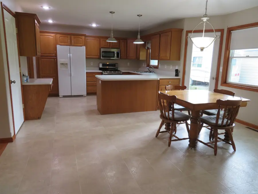 101 Hemsberd Street, Middlebury, IN 46540 - #2