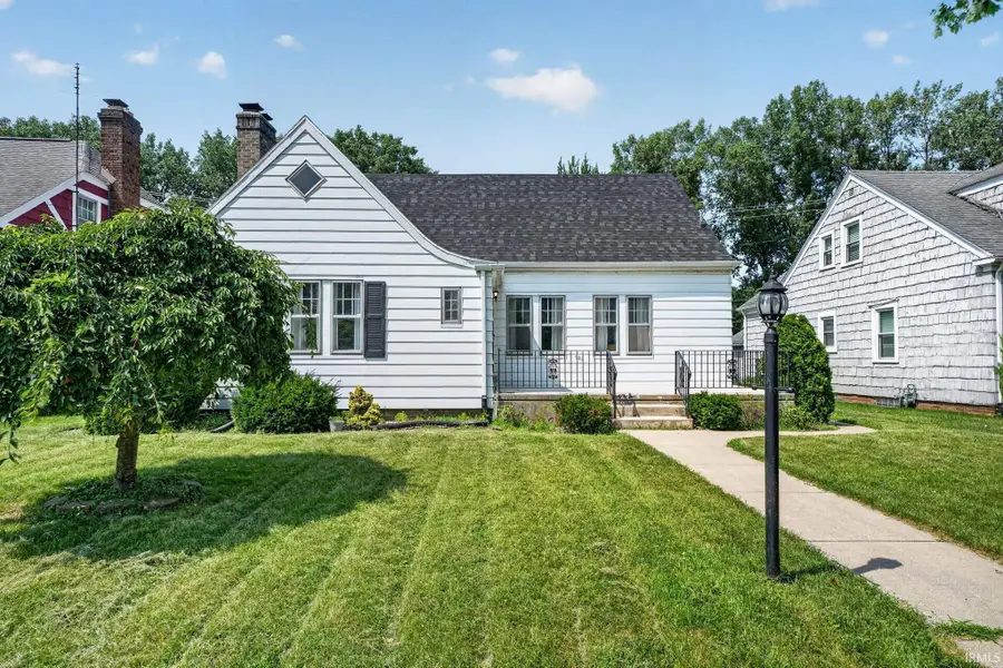 723 W Angela Boulevard, South Bend, IN 46617 - #2