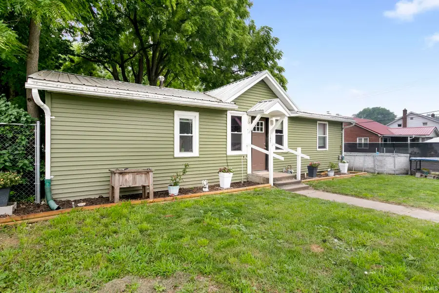 125 N Bowen Avenue, Bremen, IN 46506 - #2