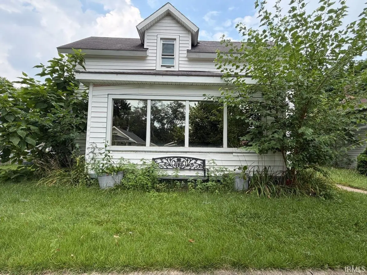 820 S 35th Street, South Bend, IN 46615 - #1