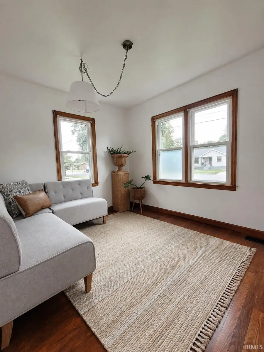 328 W Sixth Street, Mount Vernon, IN 47620 - #3