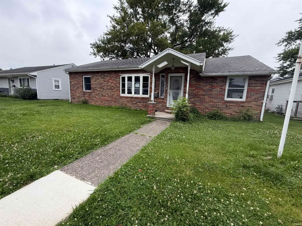 702 W Grant Street, Hartford City, IN 47348 - #1