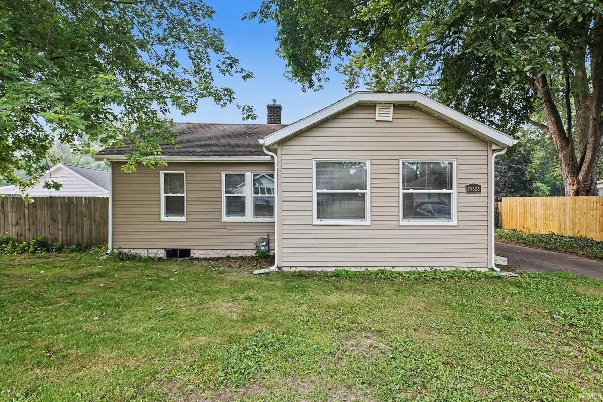 19606 Palisade Avenue, South Bend, IN 46637 - #1