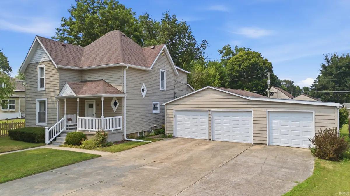 406 W 5th Street, Brookston, IN 47923 - #1