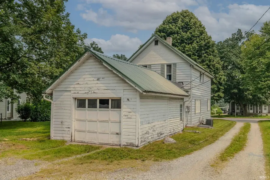 411 S Main Street, Middlebury, IN 46540 - #2