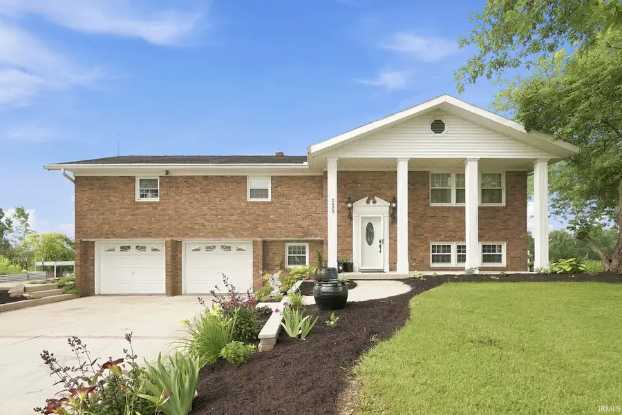 2485 E Metz, Angola, IN 46703 - #2