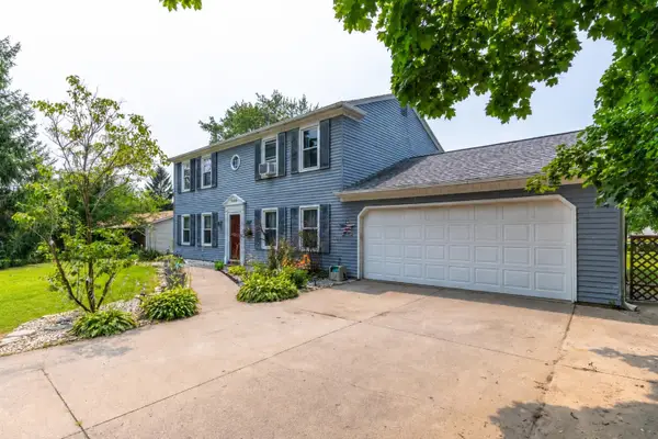 1100 Springhill Drive, Angola, IN 46703