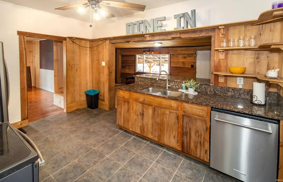 914 N Third Street, Boonville, IN 47601 - #3