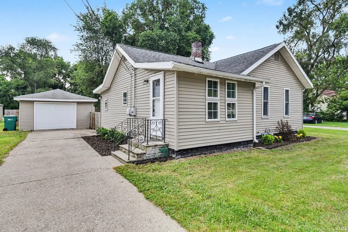 1810 Maplehurst Avenue, Mishawaka, IN 46545 - #1