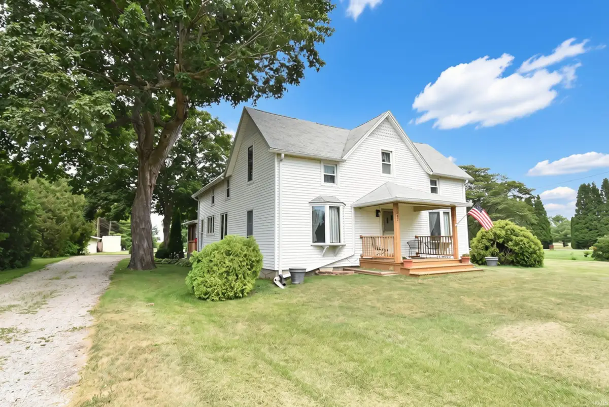 207 E St Rd 352, Boswell, IN 47921 - #1