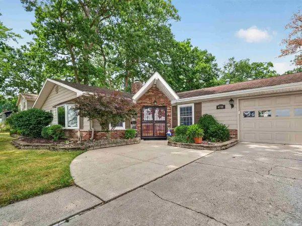 4701 Fairlawn Pass, Fort Wayne, IN 46815