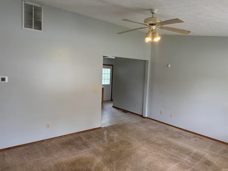 404 W Cromer Avenue, Muncie, IN 47303 - #3