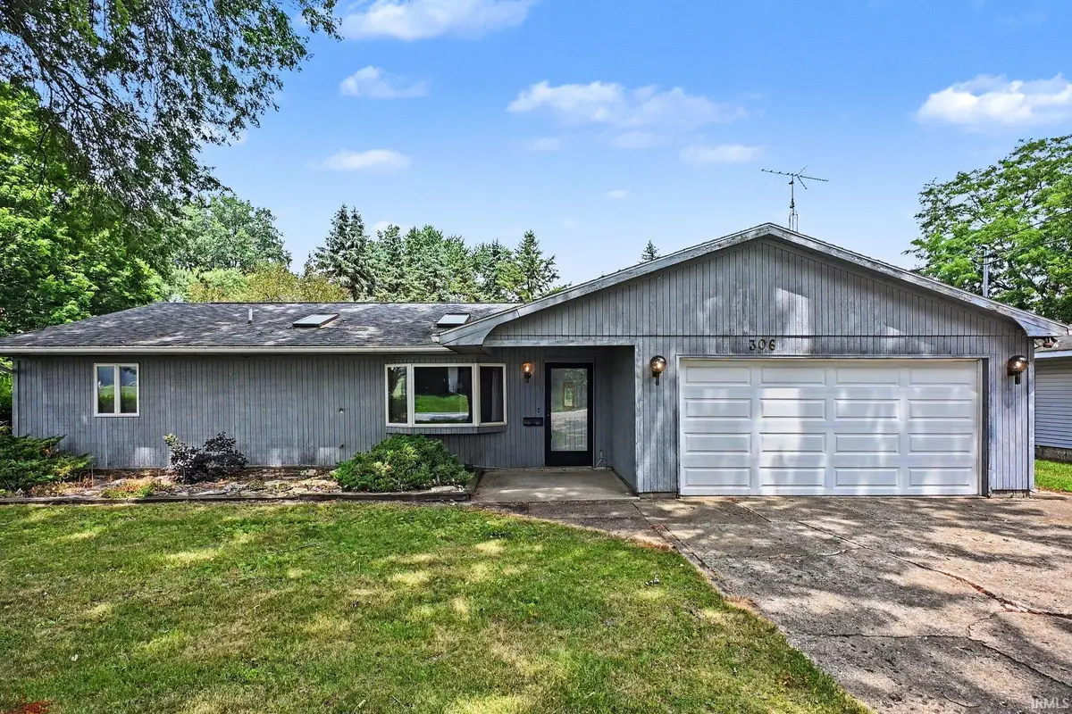 306 E Tulip Tree Drive, Warsaw, IN 46580 - #1