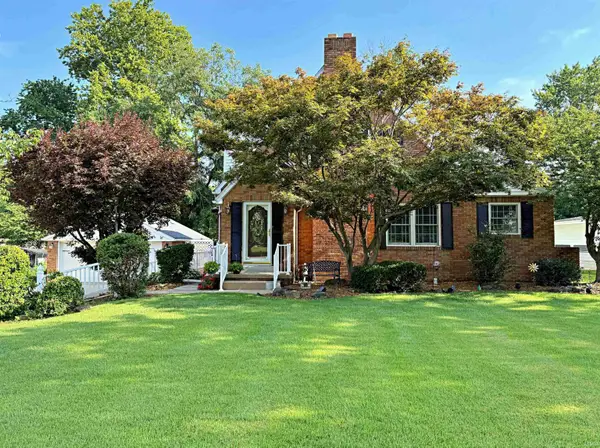 900 Brett Cabel Road, Washington, IN 47501