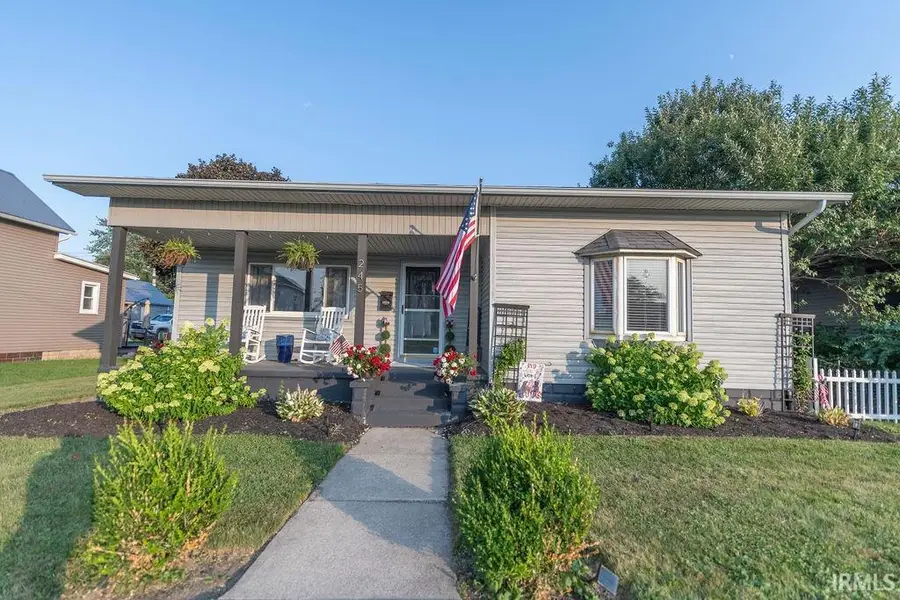 245 W Whitley Street, Churubusco, IN 46723 - #2